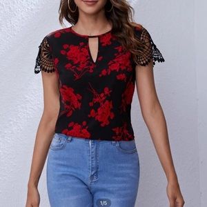 Gupuire lace top